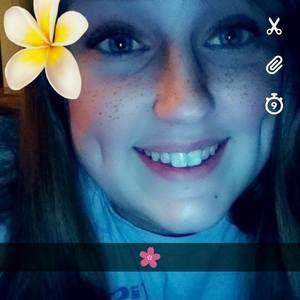 Meet your Posher, Danielle